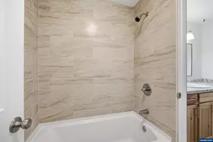 455 SE Park Ave, Corvallis, OR 97333 - Photo 24