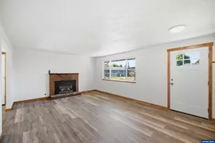 455 SE Park Ave, Corvallis, OR 97333 - Photo 2
