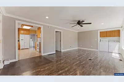 1901 Long St, Sweet Home, OR 97386 - Photo 8