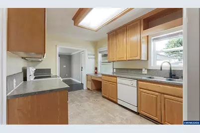 1901 Long St, Sweet Home, OR 97386 - Photo 12