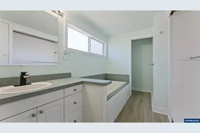 1901 Long St, Sweet Home, OR 97386 - Photo 20
