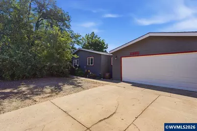 4260 Glenwood Dr SE, Salem, OR 97317 - Photo 2