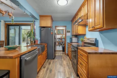 320 S 11th St, Lebanon, OR 97355 - Photo 16