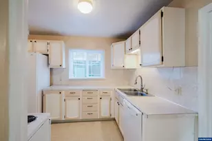 720 Rosemont Ave NW, Salem, OR 97304 - Photo 22