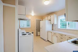 720 Rosemont Ave NW, Salem, OR 97304 - Photo 18