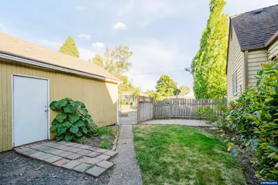 720 Rosemont Av NW, Salem, OR 97304 - Photo 10