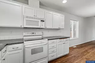 1236 Trent Ave N, Keizer, OR 97303 - Photo 16