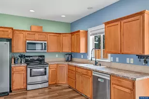5128 Yukon Ct NE, Salem, OR 97305 - Photo 12