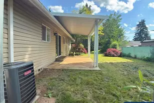 760 Boone Rd SE, Salem, OR 97306 - Photo 18