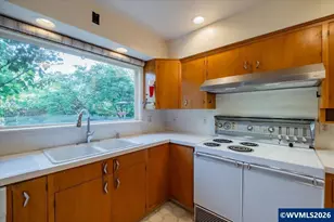 1960 E Nob Hill St SE, Salem, OR 97302 - Photo 16