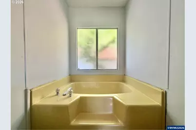 76582 Davis Rd, Oakridge, OR 97463 - Photo 18