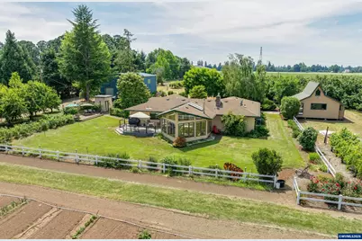 30248 S Barlow Rd, Hubbard, OR 97032 - Photo 12