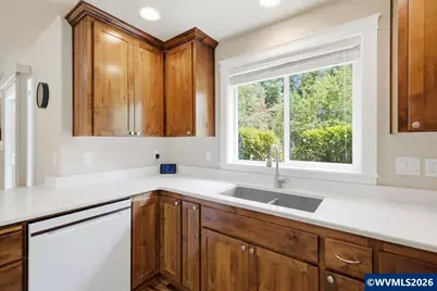 188 NW Beaver Ct, Dallas, OR 97338 - Photo 14