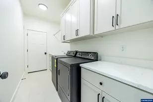 88368 Jessie James Ln, Veneta, OR 97487 - Photo 34