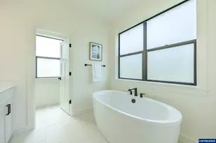 88368 Jessie James Ln, Veneta, OR 97487 - Photo 32