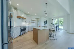 88368 Jessie James Ln, Veneta, OR 97487 - Photo 14