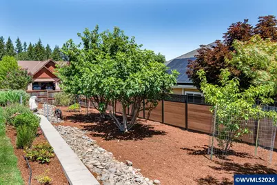 2501 SW Wolverine Dr, Corvallis, OR 97333 - Photo 36