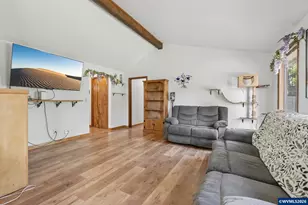 5588 Waln Creek Ct S, Salem, OR 97306 - Photo 8