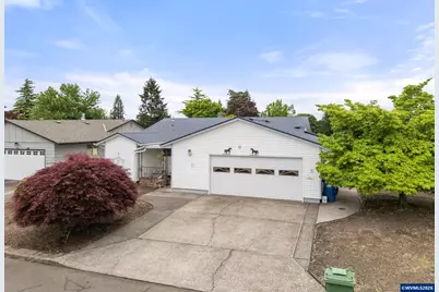 810 S Columbia Dr, Woodburn, OR 97071 - Photo 1