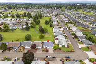 810 S Columbia Dr, Woodburn, OR 97071 - Photo 28