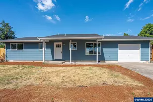 820 12th St, Lebanon, OR 97355 - Photo 1