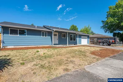 820 12th St, Lebanon, OR 97355 - Photo 2