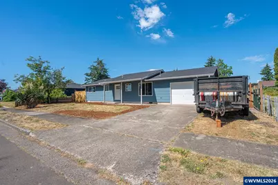 820 12th St, Lebanon, OR 97355 - Photo 4