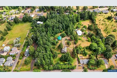 825 SW Pioneer Dr, Willamina, OR 97396 - Photo 4