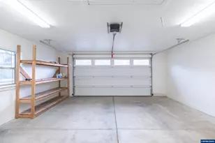 811 Northpoint Lp, Brownsville, OR 97327 - Photo 34