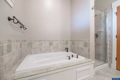 811 Northpoint Lp, Brownsville, OR 97327 - Photo 26