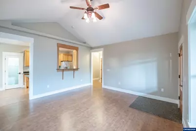 811 Northpoint Lp, Brownsville, OR 97327 - Photo 6