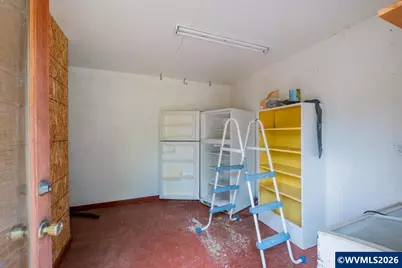 37625 Sunset Ln, Brownsville, OR 97327 - Photo 24