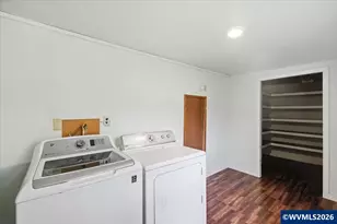 37625 Sunset Ln, Brownsville, OR 97327 - Photo 20