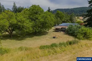 37625 Sunset Ln, Brownsville, OR 97327 - Photo 2