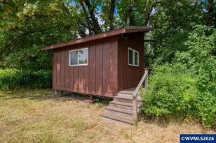 37625 Sunset Ln, Brownsville, OR 97327 - Photo 28