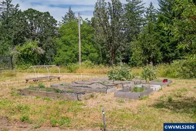 37625 Sunset Ln, Brownsville, OR 97327 - Photo 22