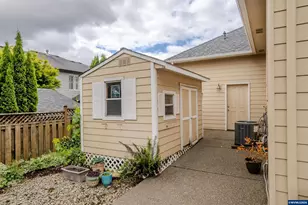1371 Ranier Lp NW, Salem, OR 97304 - Photo 36