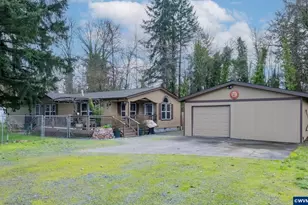1606 11th Ave, Sweet Home, OR 97386 - Photo 2