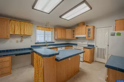 3200 Oak Terrace #21 Dr, Lebanon, OR 97355 - Photo 6