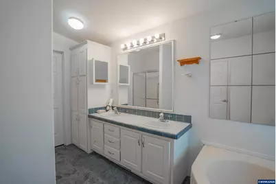 3200 Oak Terrace #21 Dr, Lebanon, OR 97355 - Photo 16