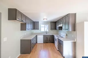1625 Jackson St SE, Albany, OR 97322 - Photo 4