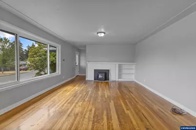 210 Walnut Dr S, Monmouth, OR 97361 - Photo 6