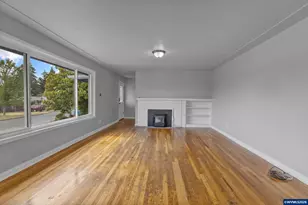 210 Walnut Dr S, Monmouth, OR 97361 - Photo 6