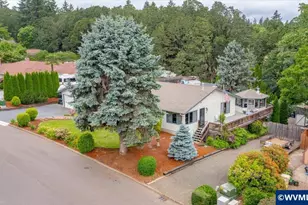 1360 SW Laurelwood Dr, Dallas, OR 97338 - Photo 4
