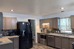 2000 Robins Lane SE, Salem, OR 97306 - Photo 12