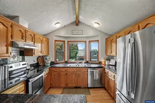 645 John St, Mount Angel, OR 97362 - Photo 12