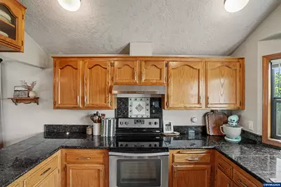 645 John St, Mount Angel, OR 97362 - Photo 14