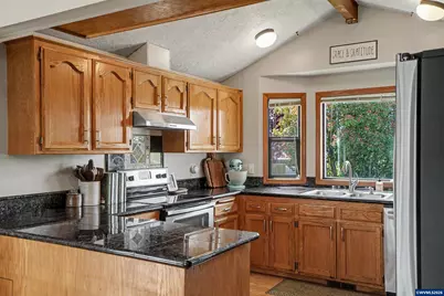 645 John St, Mount Angel, OR 97362 - Photo 10