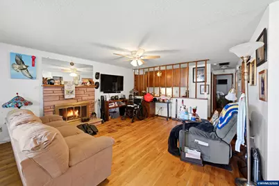 1404 Umpqua Rd, Woodburn, OR 97071 - Photo 6
