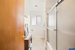 1755 Madison St NE, Salem, OR 97301 - Photo 12